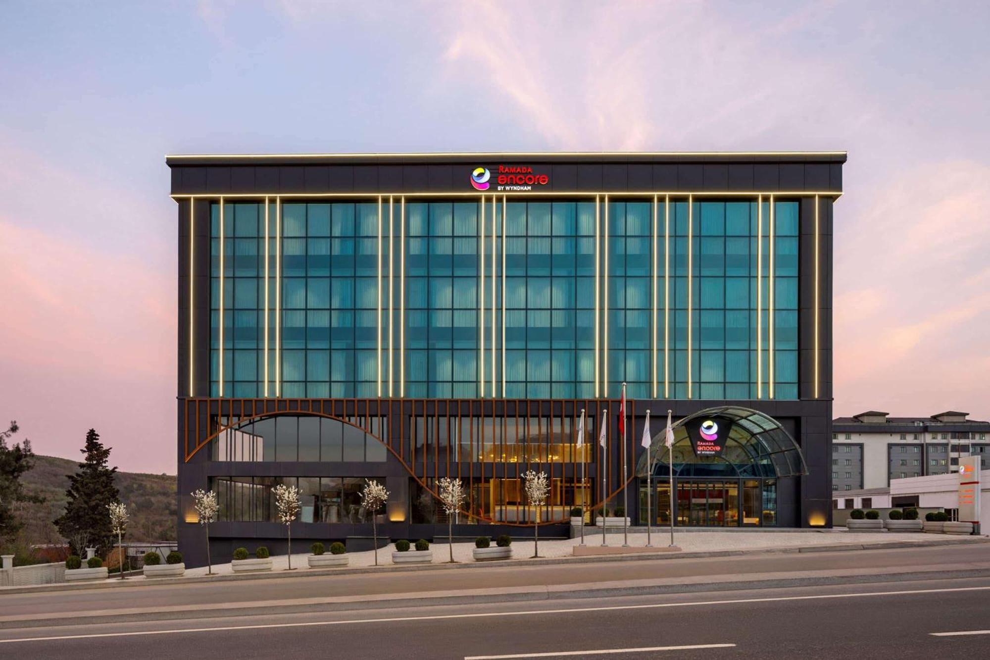 Ramada Encore By Wyndham Istanbul Arnavutkoy מראה חיצוני תמונה